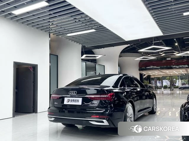 Audi A6L id 4260532 из Китая 13