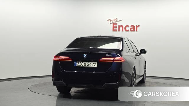 BMW 5 Series (G60) id 3909760 из Кореи 13