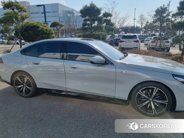BMW 5 Series (G60) id 4400751 из Кореи 11