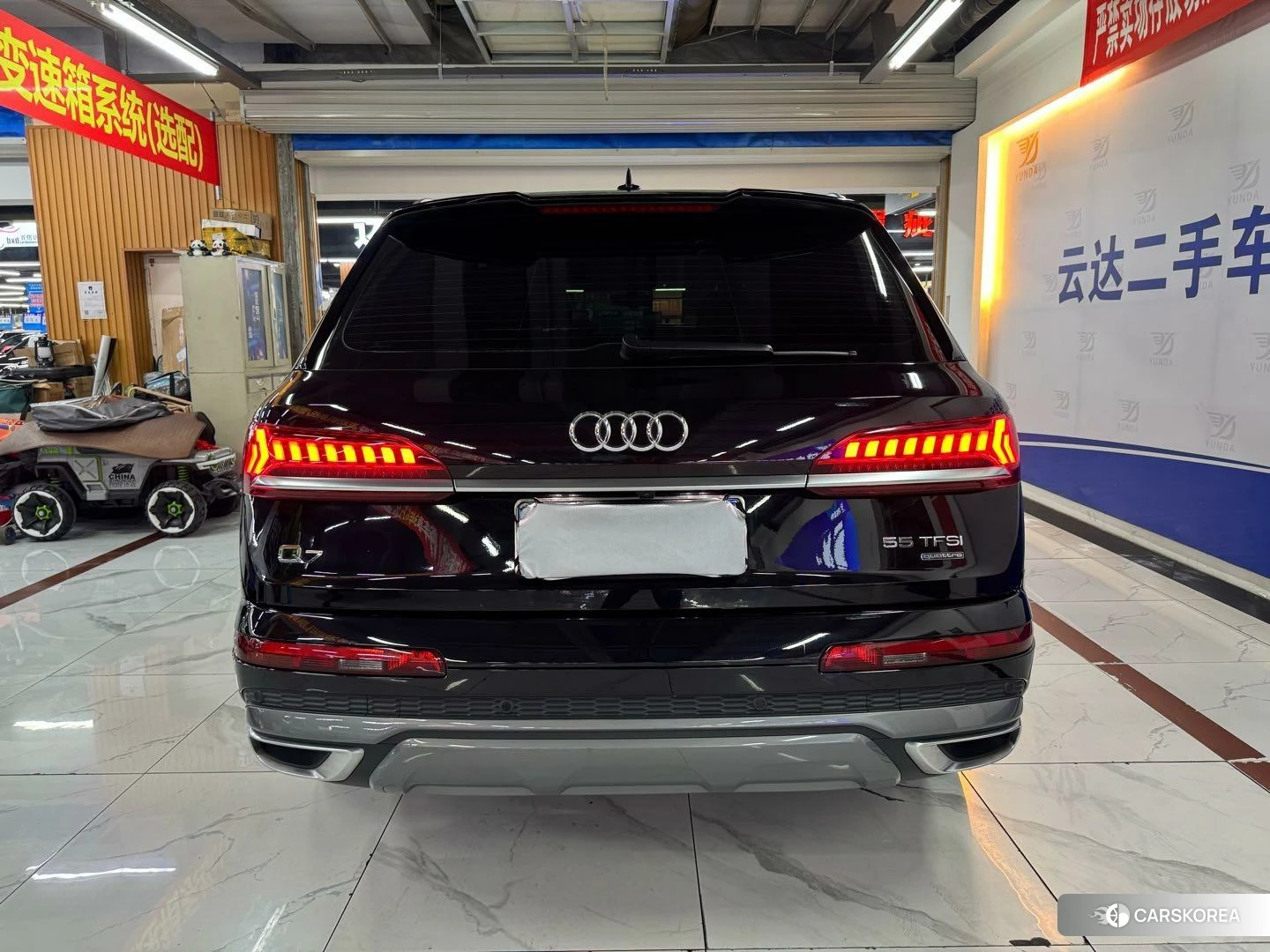 Audi Q7 2020 Черный из Китая, фото 3