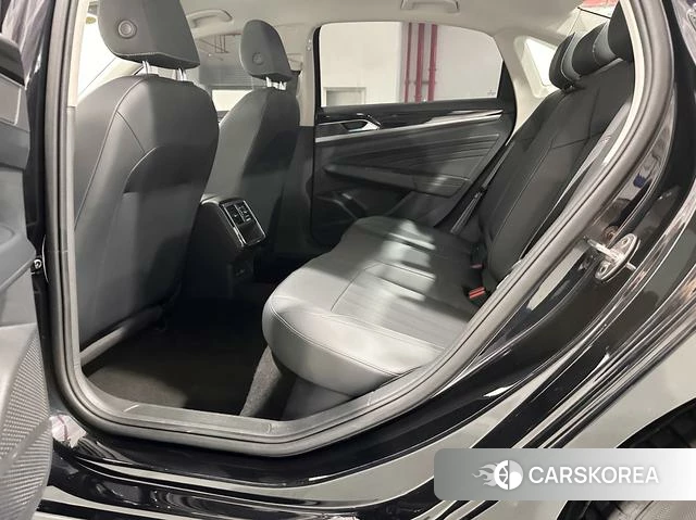 Volkswagen Passat id 4341653 из Китая 13