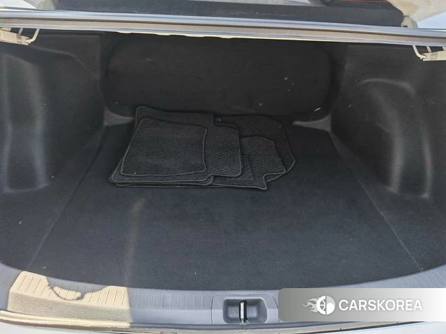 Toyota Corolla id 4258215 из Китая 10