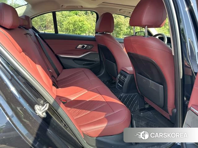 BMW 3 series 2022 Черный из Китая, фото 3