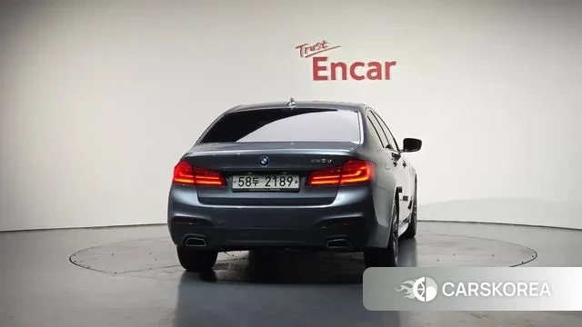 BMW 5 Series (G30) id 3039560 из Кореи 13