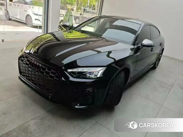 Audi S5 2024 Черный из Китая, фото 3