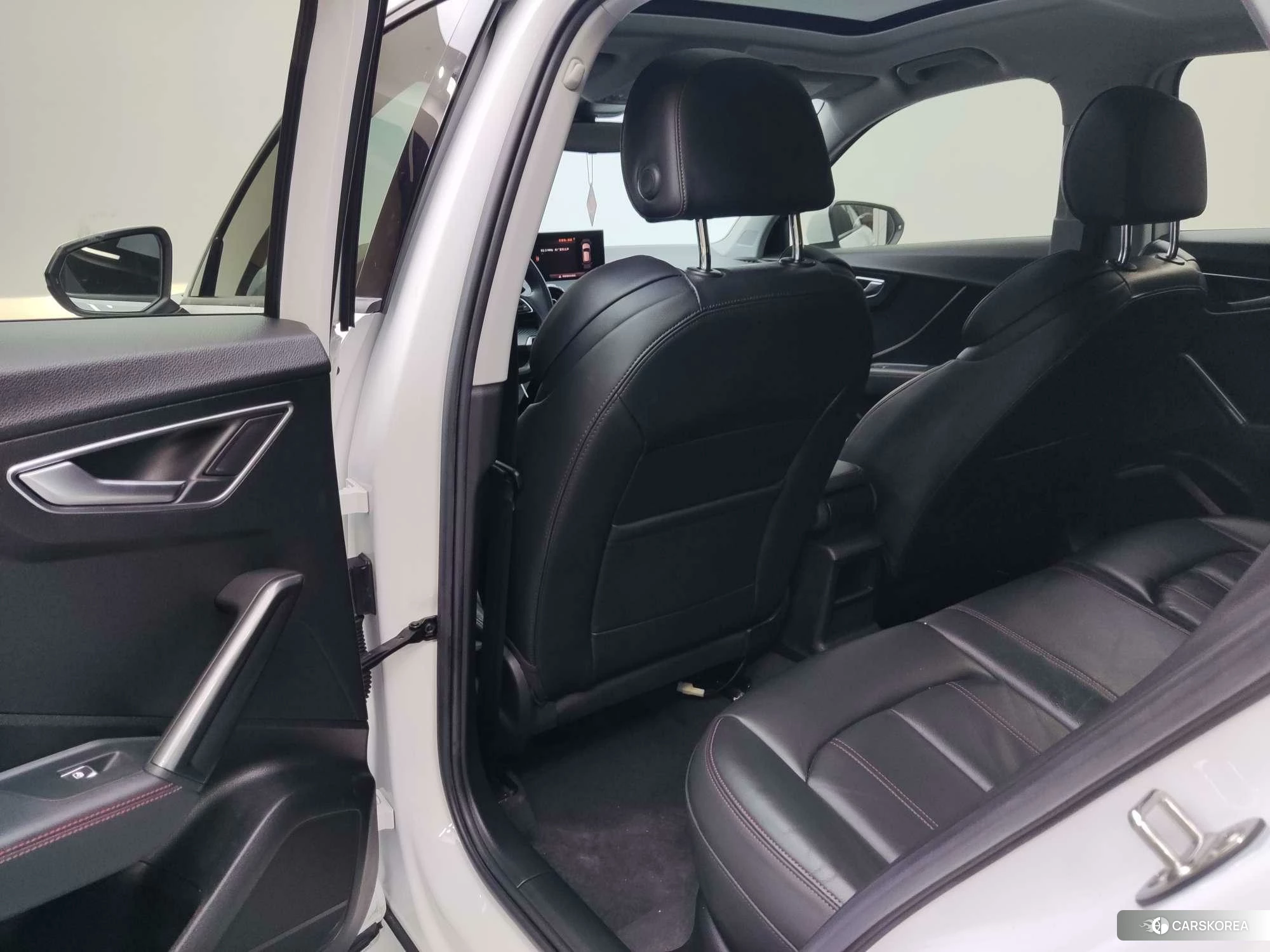 Audi Q2L id 4473290 из Китая 10