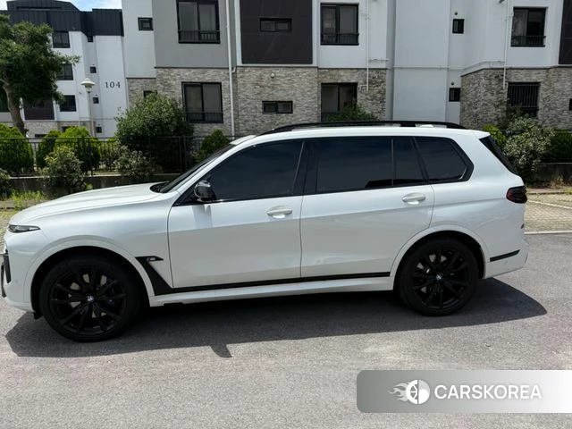 BMW X7 (G07) 2025 Белый из Кореи, фото 3