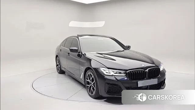 BMW 5 Series (G30) id 3411526 из Кореи 13