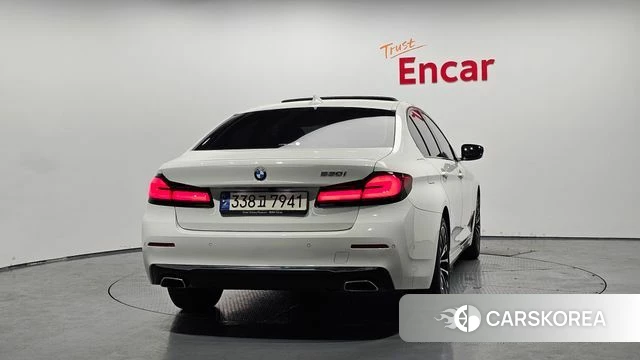 BMW 5 Series (G30) id 4519366 из Кореи 23