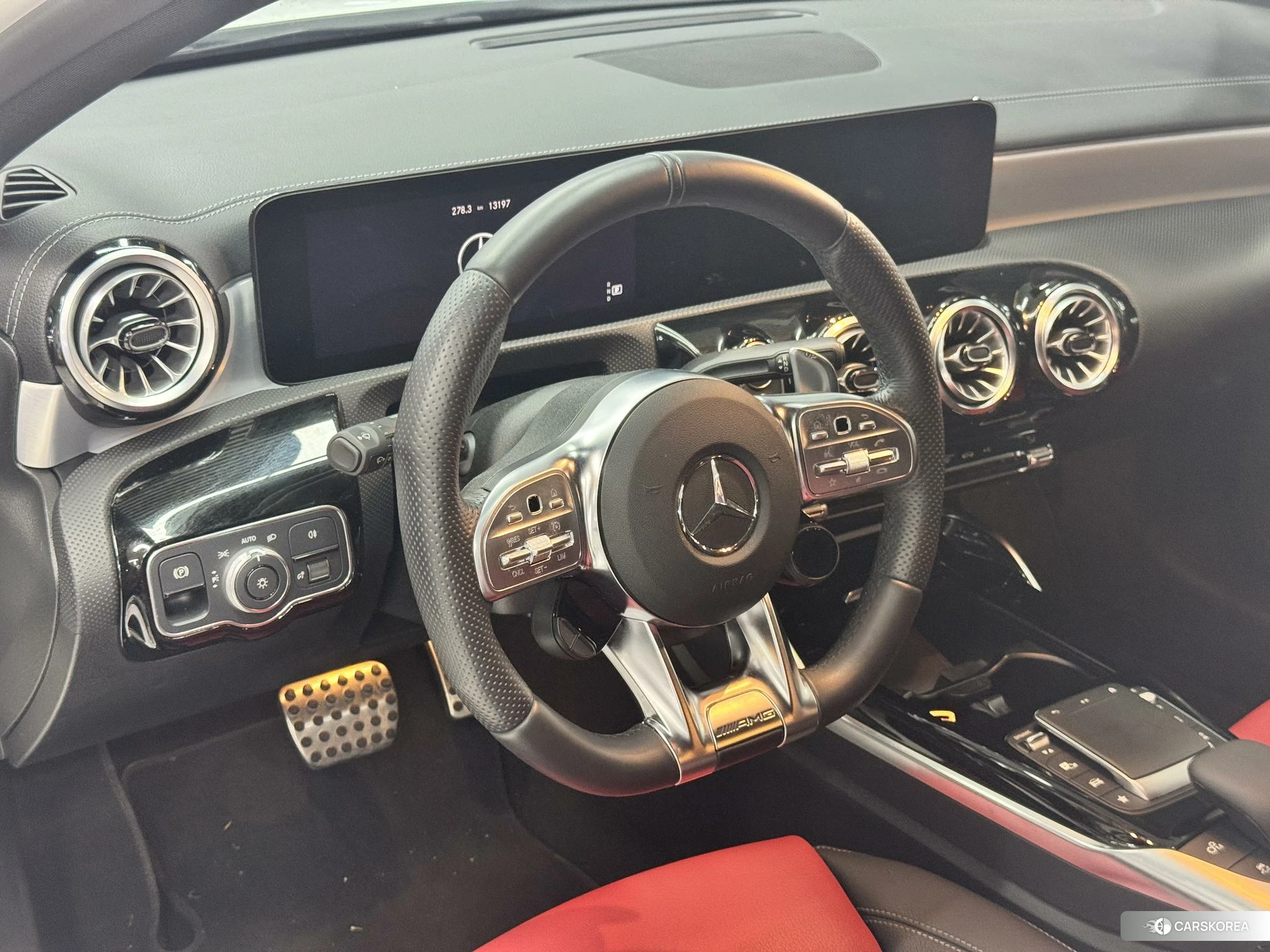 Mercedes-Benz Class A AMG (imported) 2021 Белый из Китая, фото 3