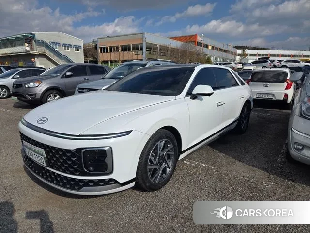 Hyundai Grandeur Hybrid (GN7) 2023 Белый из Кореи, фото 6