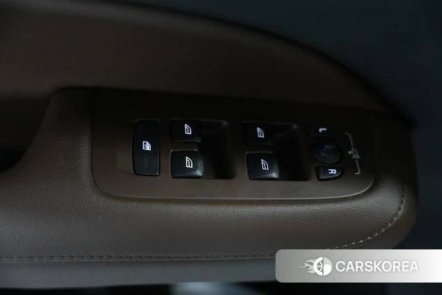 Volvo S60 id 3908763 из Китая 16