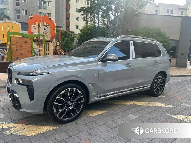 BMW X7 (G07) 2026 Цвет галактики из Кореи, фото 3