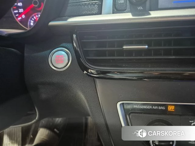 Kia The New K5 2nd generation 2018 Белый из Кореи, фото 3