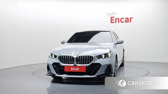 BMW 5 Series (G60) id 3831228 из Кореи 13