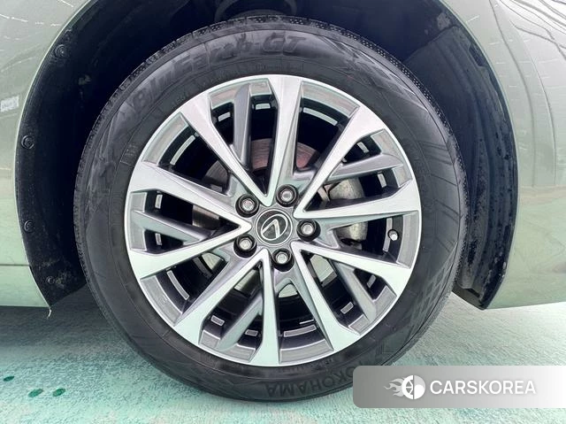 Lexus ES id 4264203 из Китая 11