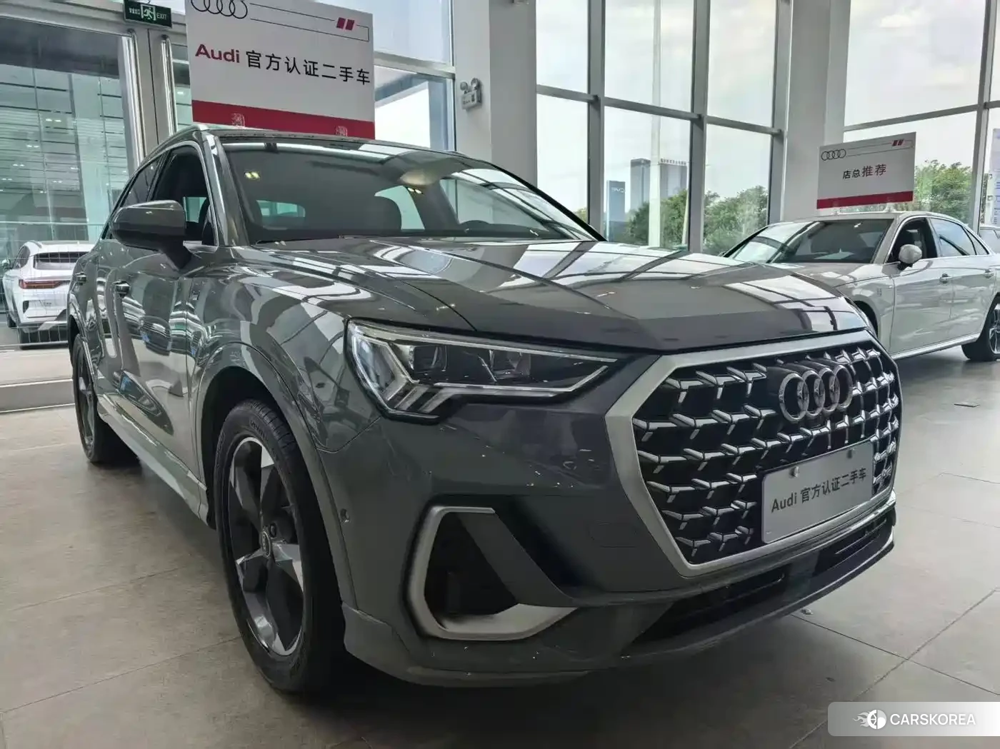 Audi Q3 2024 Silver/gray из Китая, фото 3