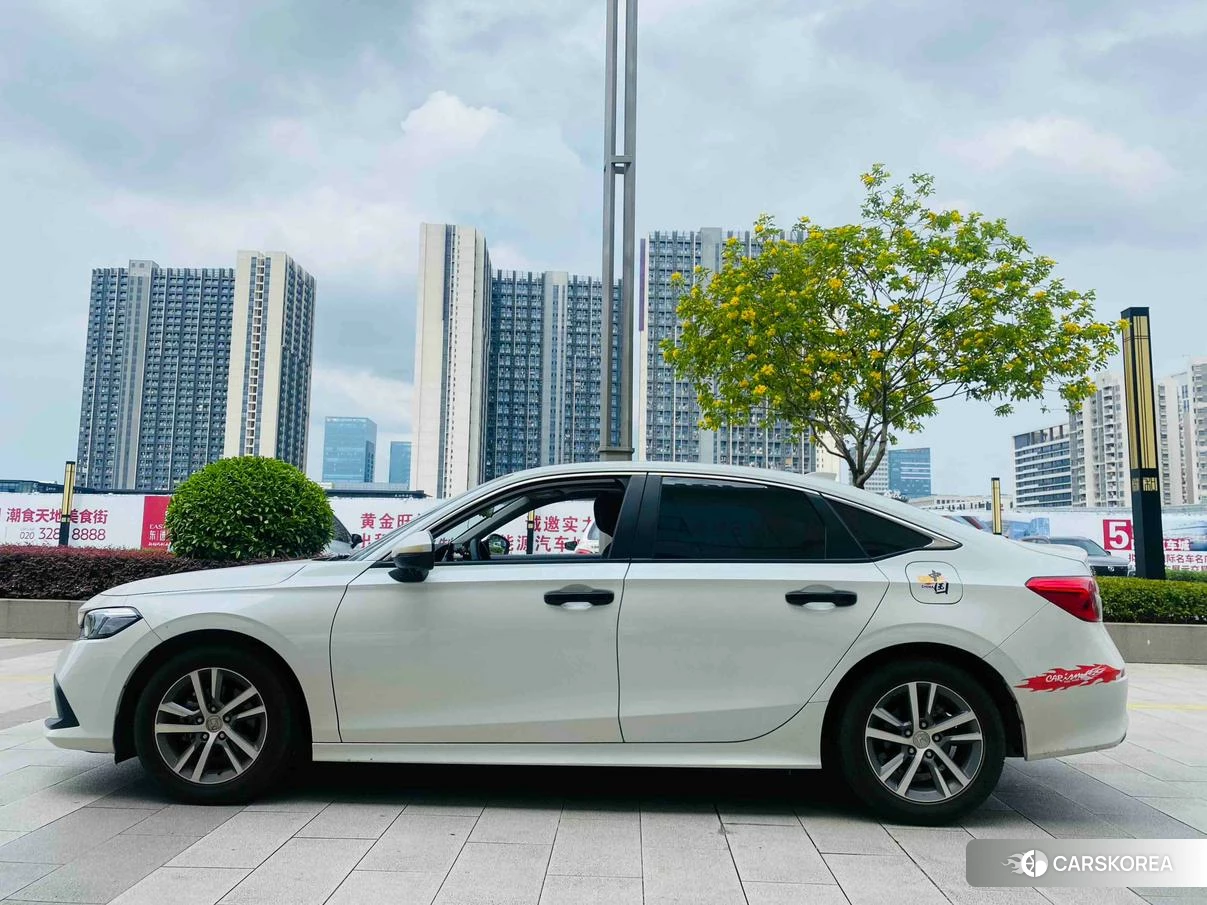 Honda Civic 2023 Белый из Китая, фото 5