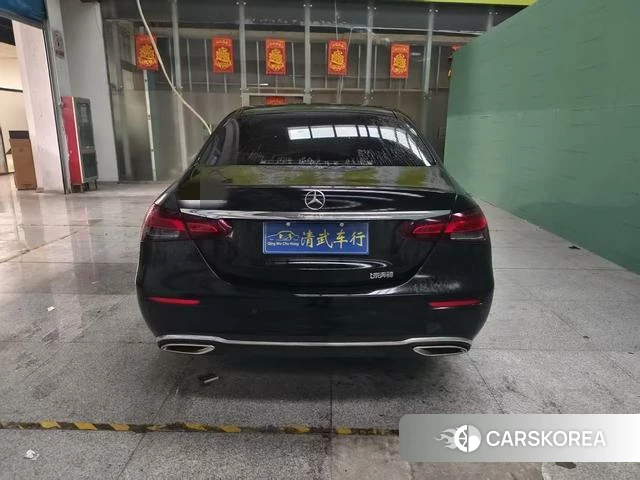 Mercedes-Benz E-class 2023 Черный из Китая, фото 3