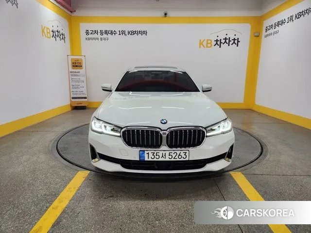 BMW 5 Series (G30) id 3694820 из Кореи 13