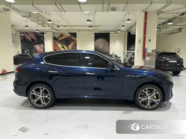 Maserati Levante id 3431720 из Кореи 13