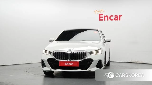 BMW 5 Series (G60) id 4248486 из Кореи 23