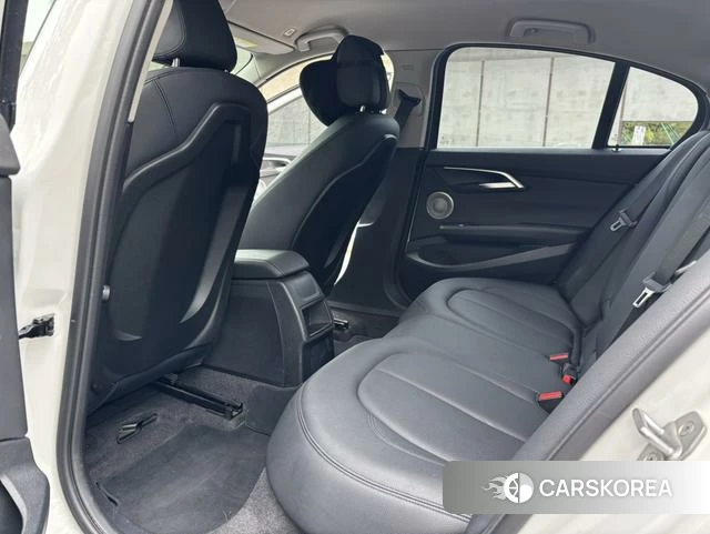BMW 1 series 2023 Белый из Китая, фото 3