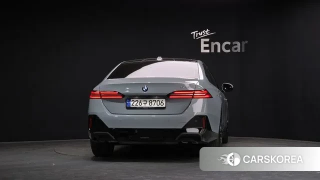 BMW 5 Series (G60) id 3502496 из Кореи 13