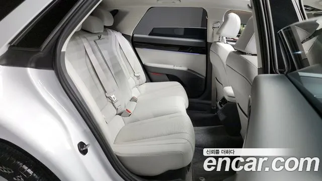 Hyundai Grandeur Hybrid (GN7) id 2664703 из Кореи 13