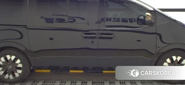 Hyundai Staria 2022 Черный из Кореи, фото 5