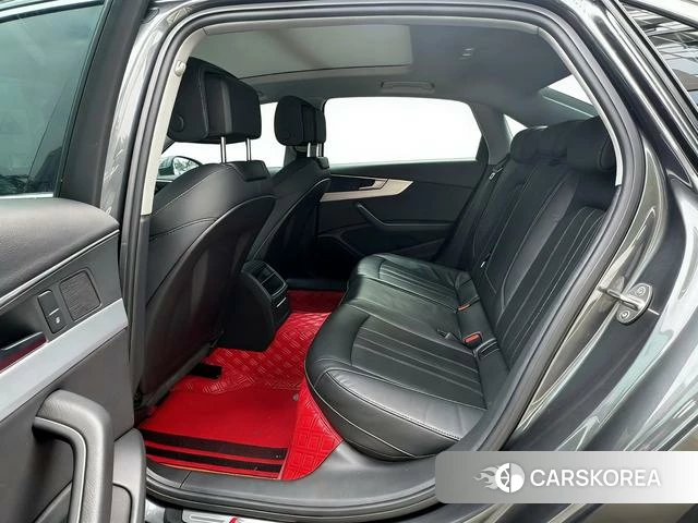Audi A4L 2022 Темно-серый из Китая, фото 3
