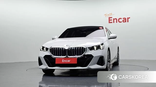 BMW 5 Series (G60) id 3914672 из Кореи 13