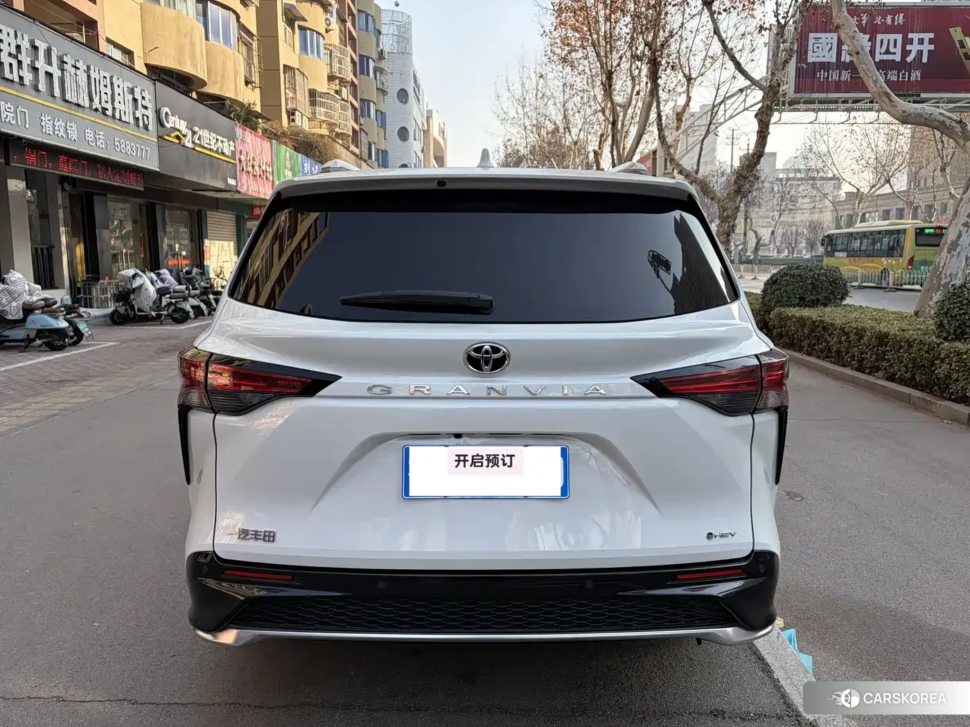 Toyota Granvia 2025 Белый из Китая, фото 3