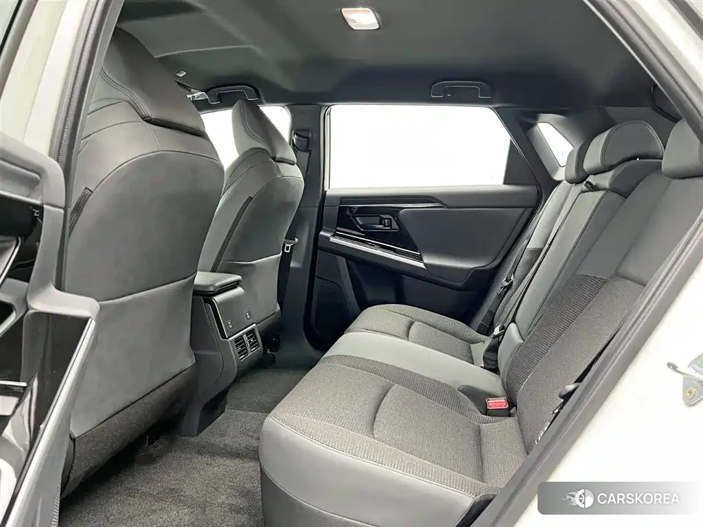 Toyota bZ4X id 4576793 из Китая 16