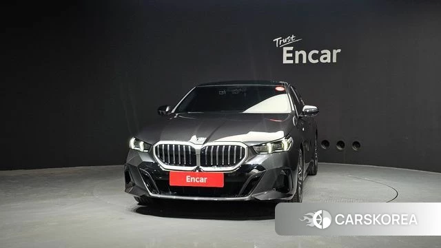 BMW 5 Series (G60) id 3823701 из Кореи 13