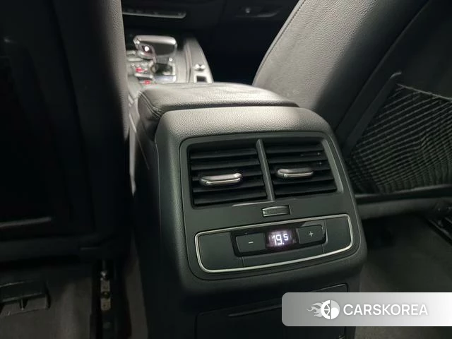 Audi A4L id 4228488 из Китая 11