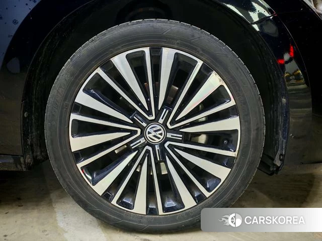 Volkswagen Passat id 3857841 из Китая 8