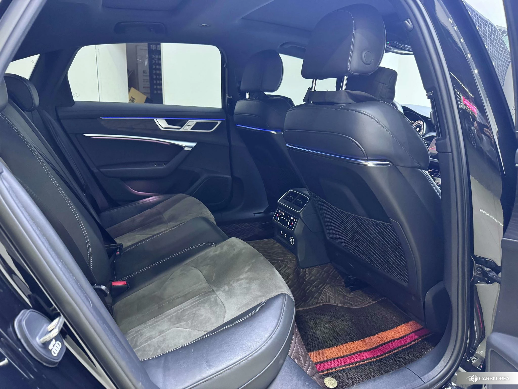 Audi A6L id 4440615 из Китая 10