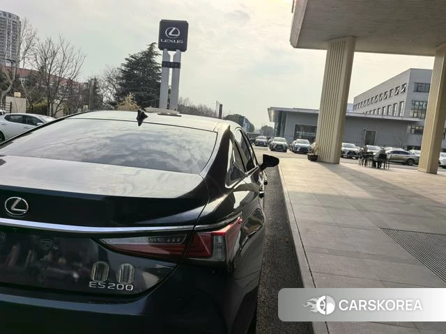 Lexus ES id 4220087 из Китая 10