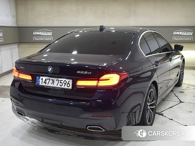 BMW 5 Series (G30) id 3866409 из Кореи 13