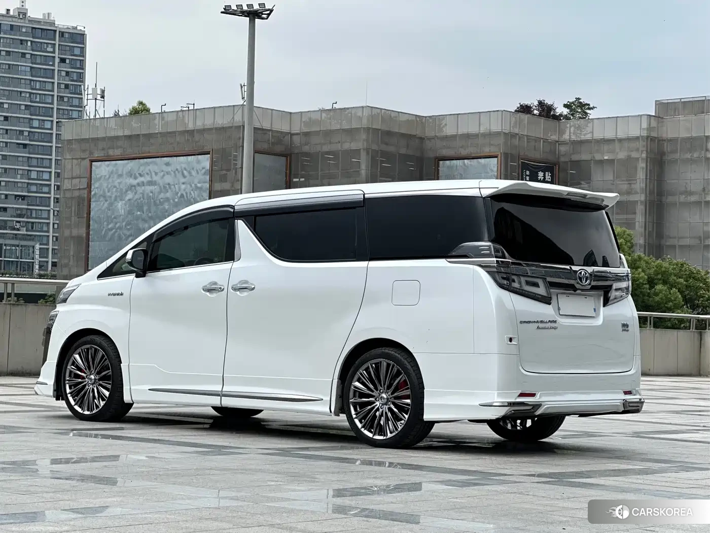 Toyota Vellfire id 4601004 из Китая 11