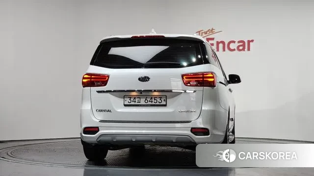 Kia The New Carnival id 3748201 из Кореи 13