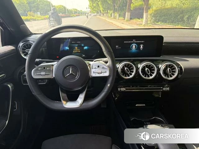 Mercedes-Benz Class A 2021 Синий из Китая, фото 6