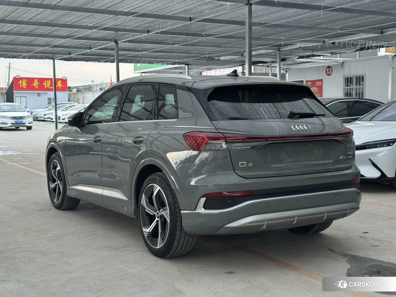 Audi Q4 e-tron 2023 Темно-серый из Китая, фото 3