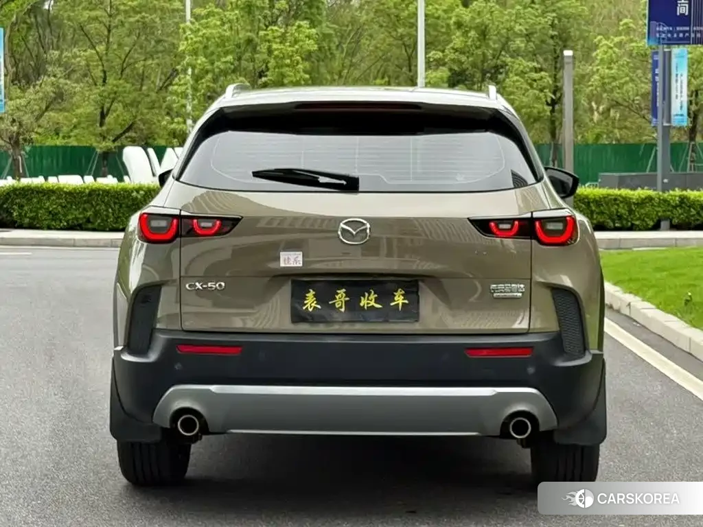Mazda CX-50 2024 Зеленый из Китая, фото 3