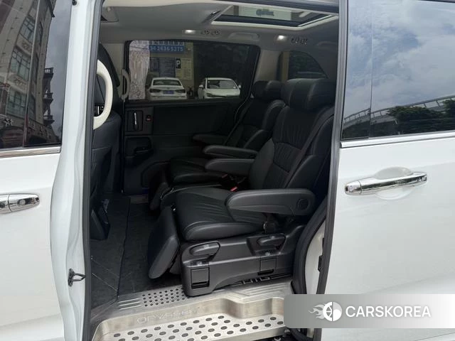 Honda Odyssey id 4365814 из Китая 10