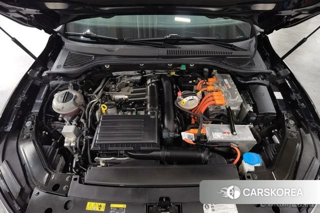 Volkswagen Passat PHEV id 4276227 из Китая 17