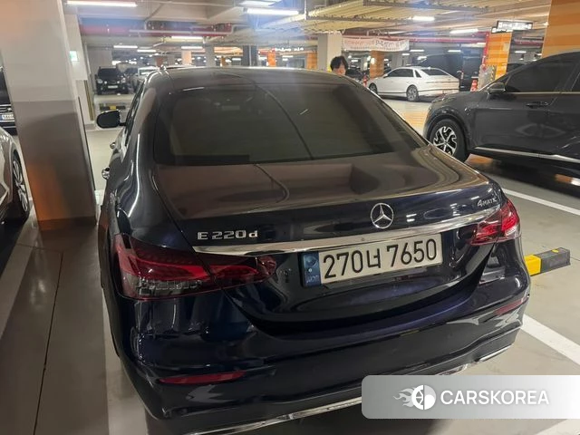 Mercedes-Benz E-Class W213 2022 Синий из Кореи, фото 3