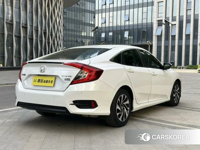 Honda Civic 2018 Белый из Китая, фото 3