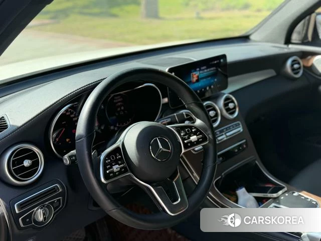 Mercedes-Benz GLC 2021 Белый из Китая, фото 3